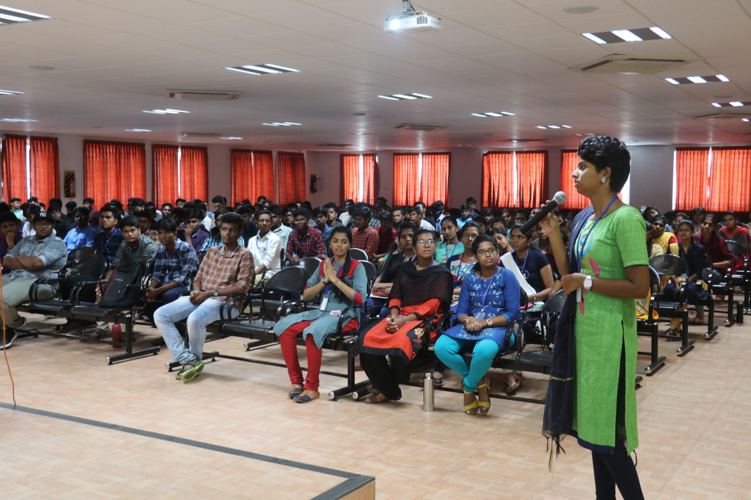 Gallery - Dr G R DAMODARAN COLLEGE OF SCIENCE